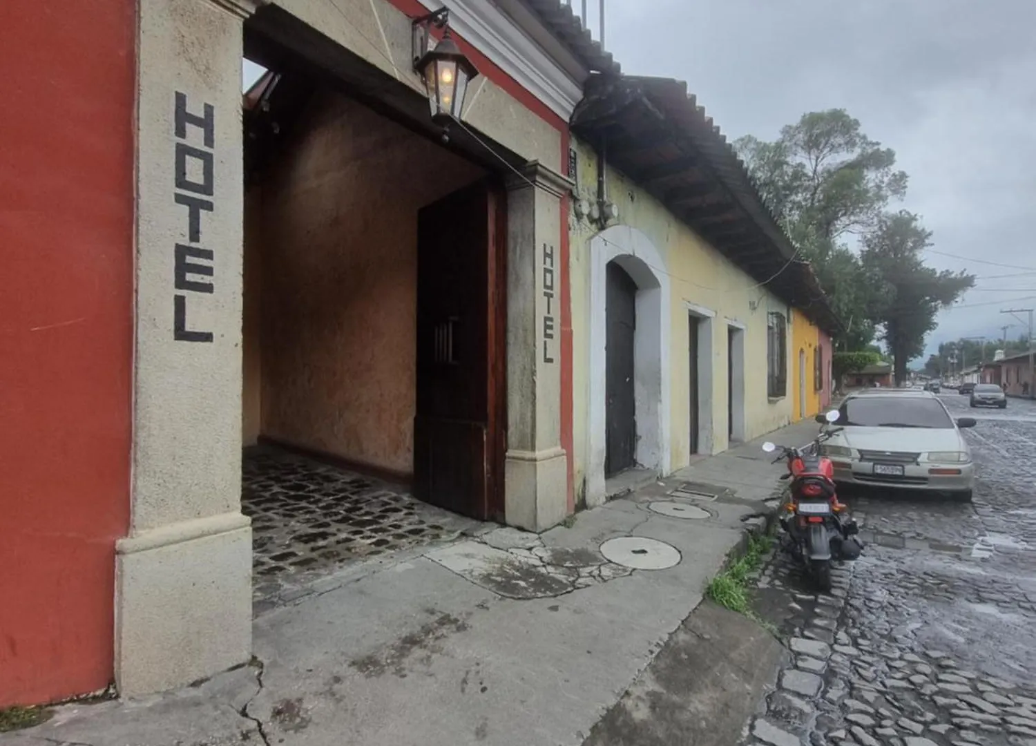 Hotel California Antigua