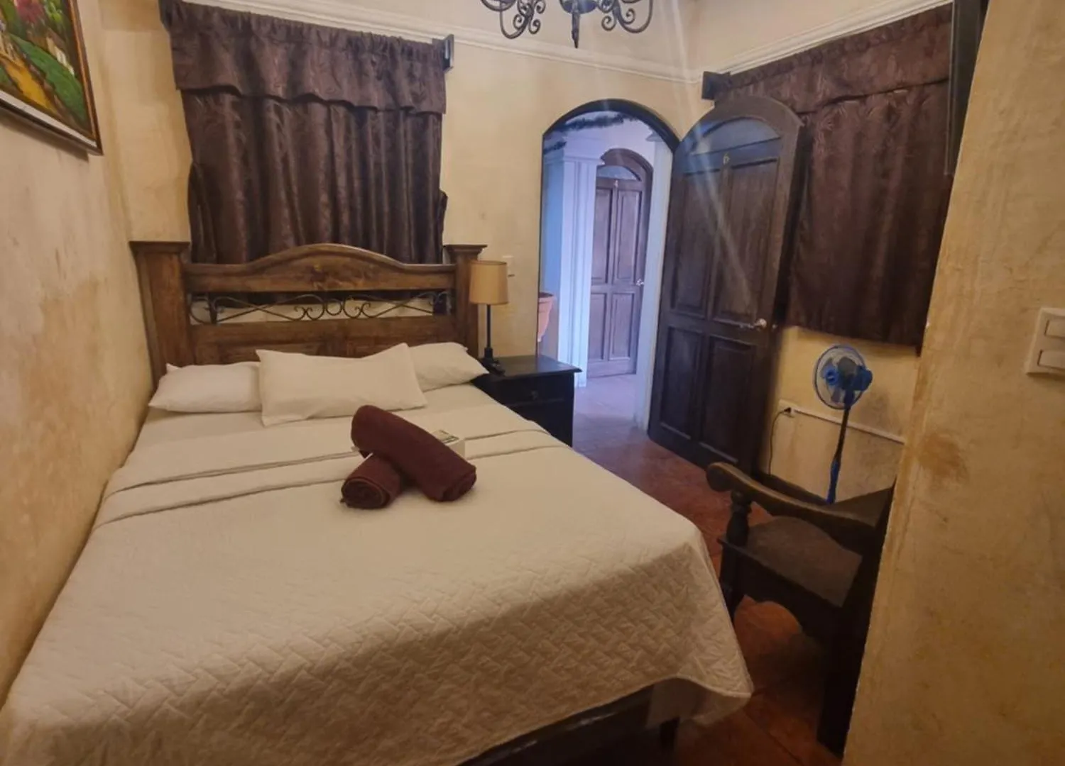 Hotel California Antigua Guatemala